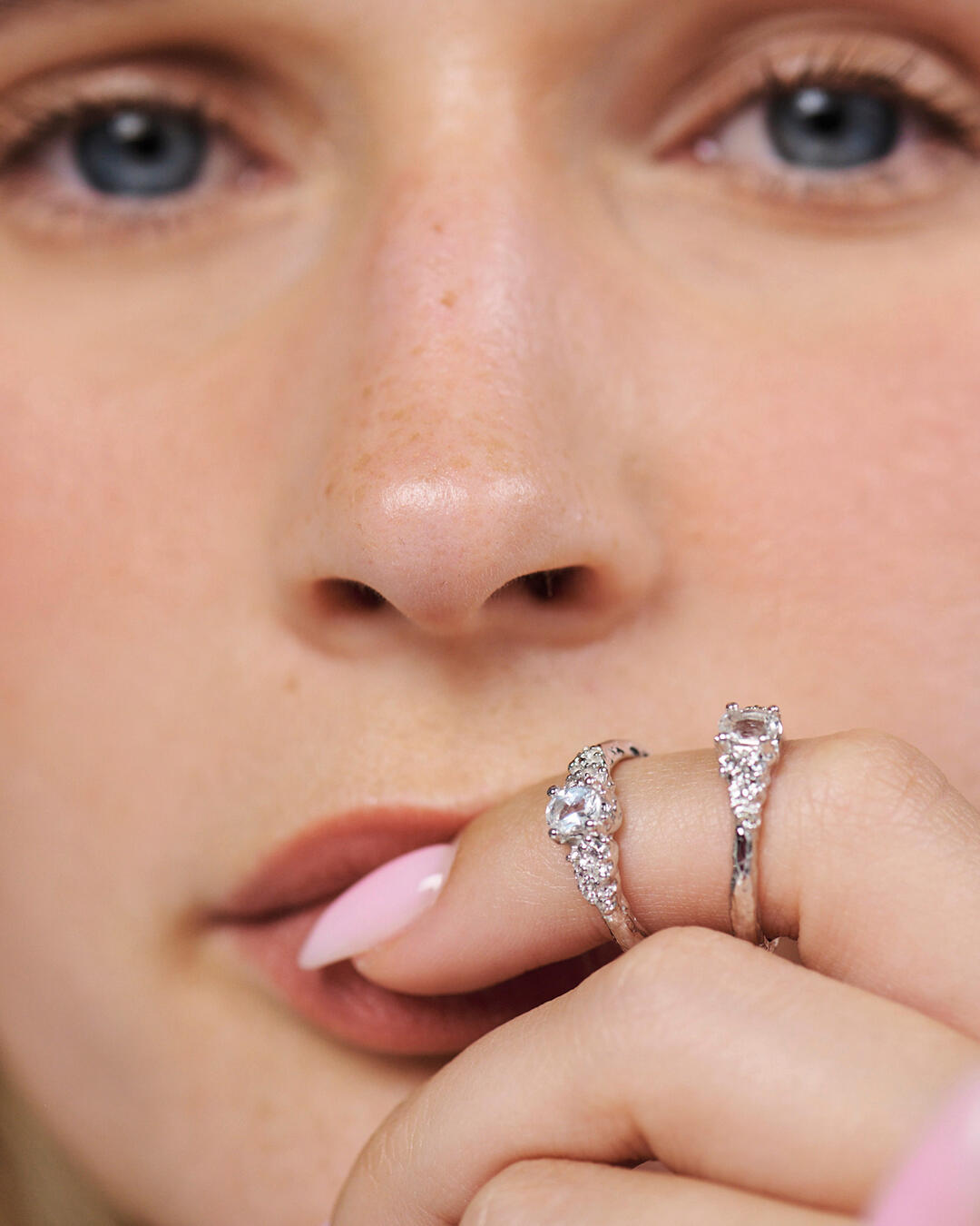 Sølv ring "Fragments" m. zirk.
