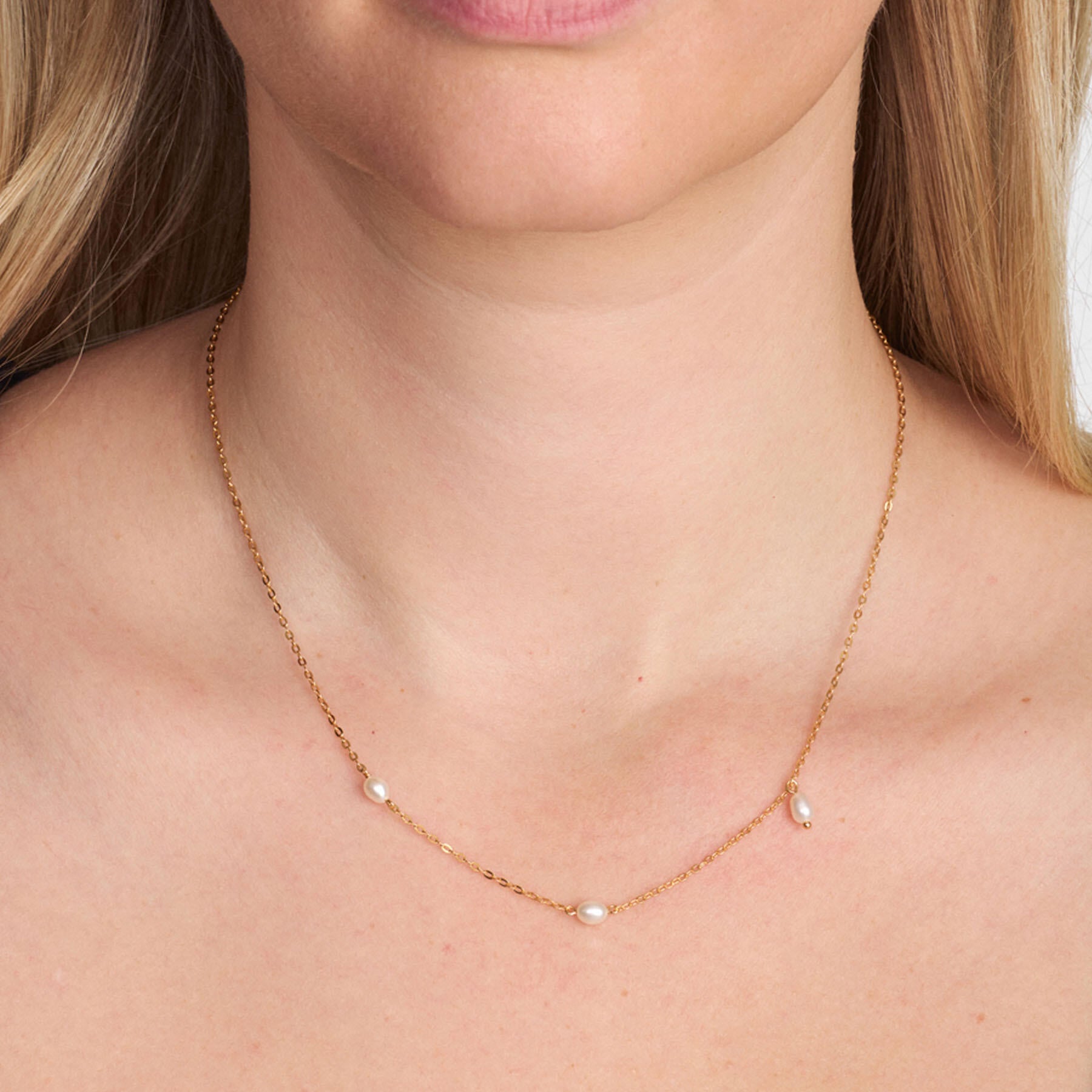 Trace Pearl Necklace