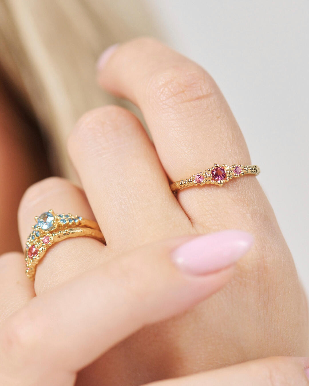 Sølv forg. ring "Fragments" m. rosa zirk.