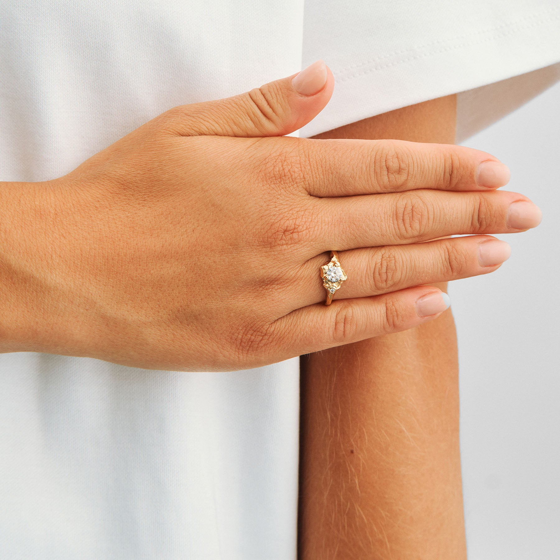 Sølv forg. ring "Veil" m. zirk.