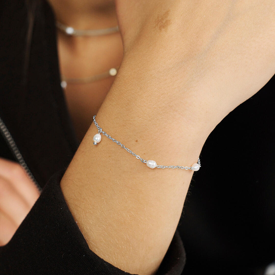 Trace Pearl Bracelet