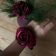 Hårelastik med rose - Dyb rød